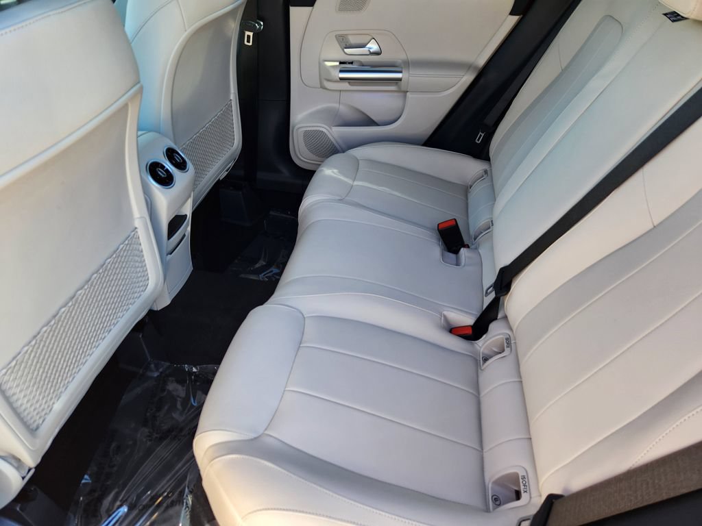 New 2026 Mercedes-Benz GLA 250 4MATIC image 30