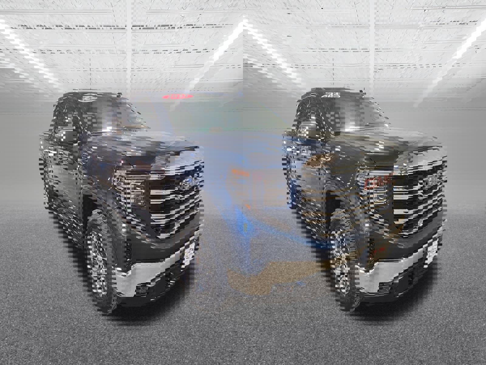 Used 2023 GMC Sierra 1500 SLT w/ SLT Premium Package image 4