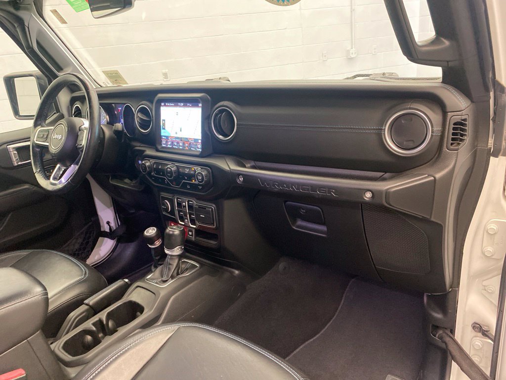 Used 2023 Jeep Wrangler Unlimited Rubicon 4xe w/ Cold Weather Group AWD/4WD image 26