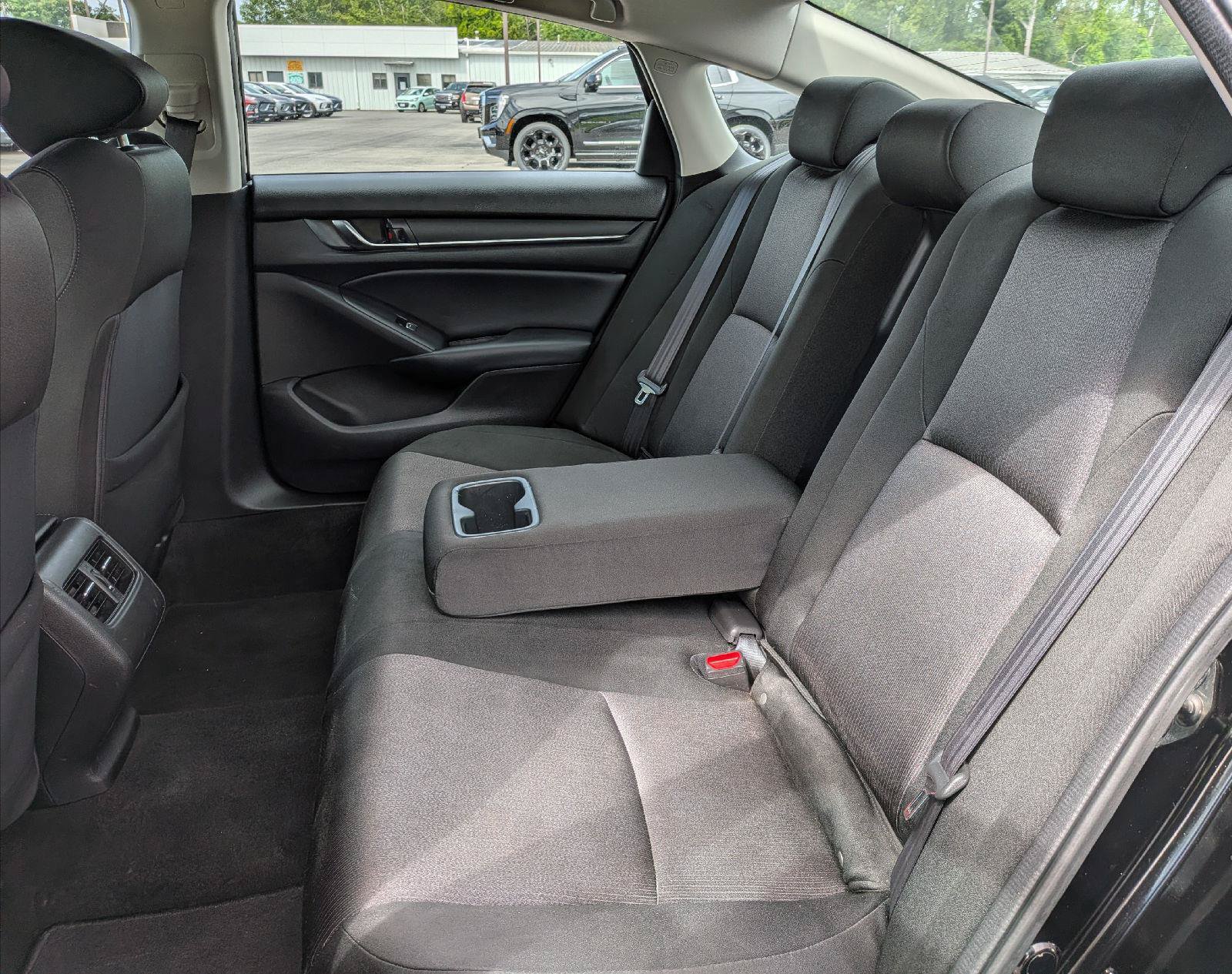 Used 2018 Honda Accord EX image 21