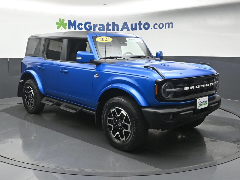 Used 2023 Ford Bronco Outer Banks AWD/4WD image 2