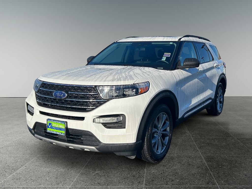 Used 2023 Ford Explorer XLT w/ Equipment Group 202A AWD/4WD image 4