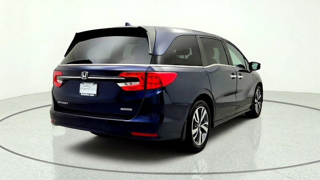Used 2022 Honda Odyssey Touring image 5