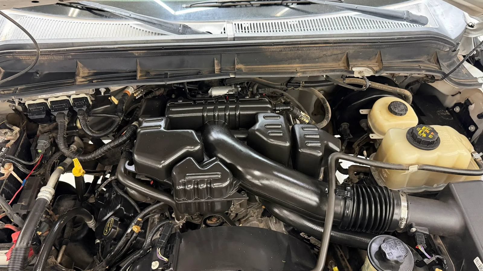 Used 2015 Ford F250 XL w/ Power Equipment Group RWD image 11