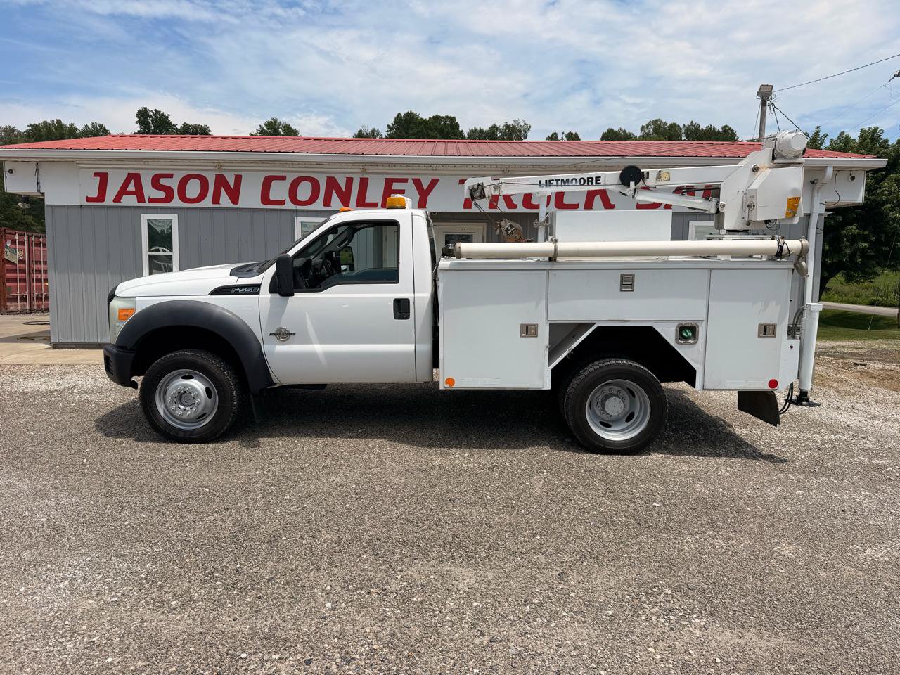Used 2011 Ford F550 4x4 Regular Cab Super Duty w/ Payload Upgrade Pkg