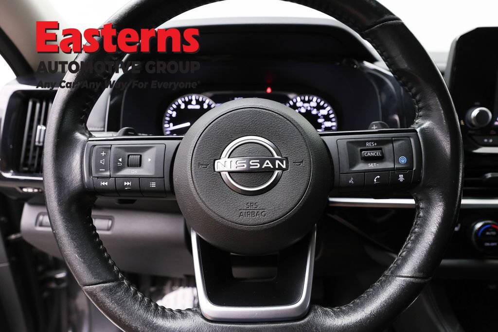 Used 2022 Nissan Pathfinder SV FWD image 10