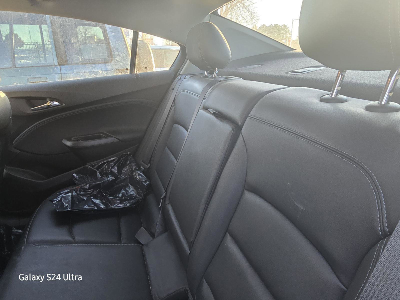 Used 2019 Chevrolet Cruze Premier image 5