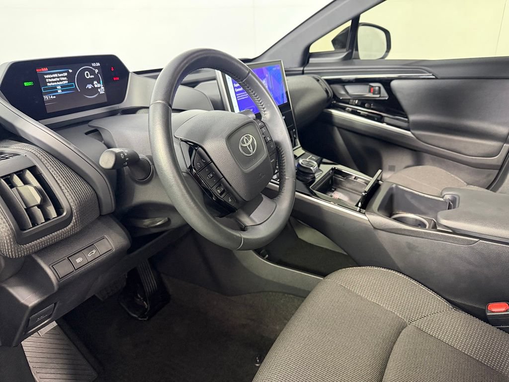 Used 2025 Toyota bZ4X FWD image 12