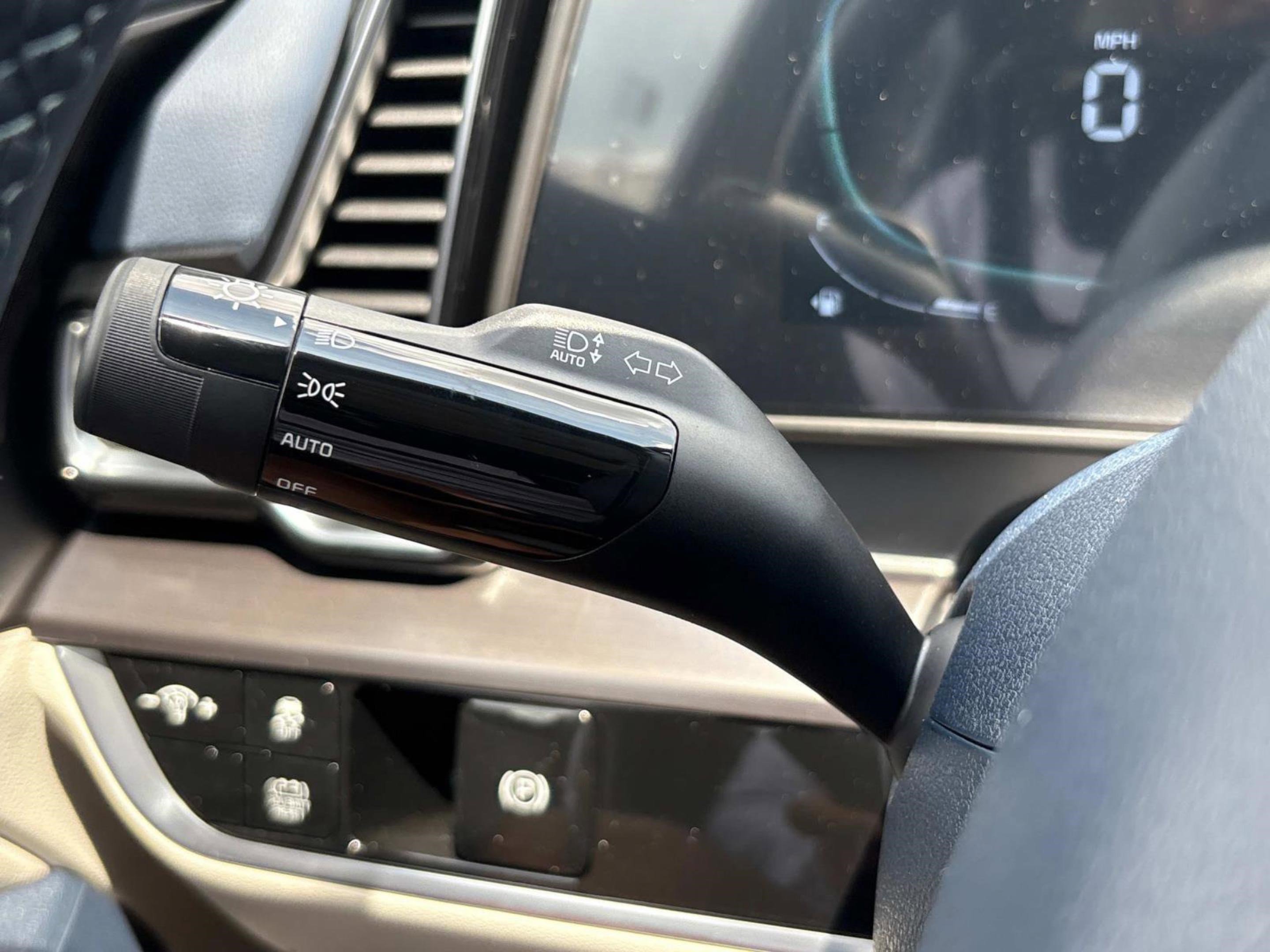 New 2025 Kia Sportage EX image 25