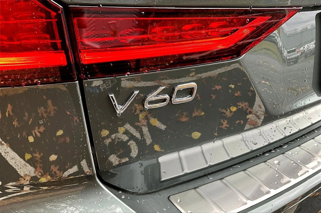 New 2026 Volvo V60 B5 Cross Country Plus w/ Protection Package Premier image 9