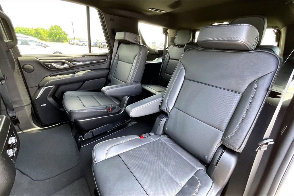 Used 2024 GMC Yukon Denali RWD image 19