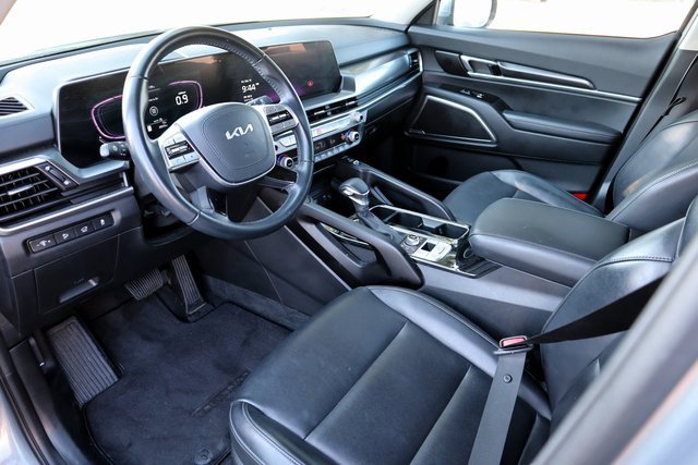 Used 2025 Kia Telluride S image 3