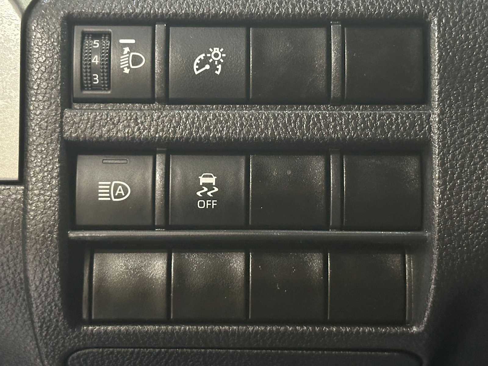 Used 2024 Toyota Tacoma SR5 image 18