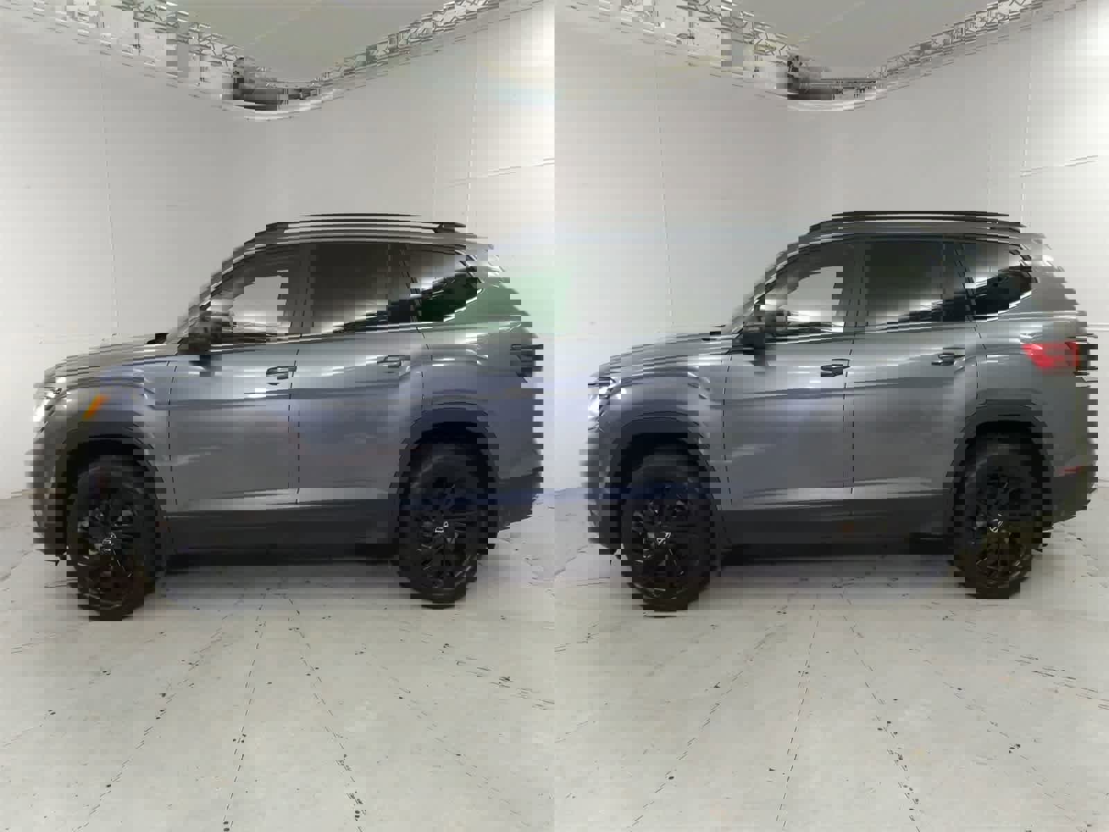 Used 2022 Volkswagen Atlas SE image 3