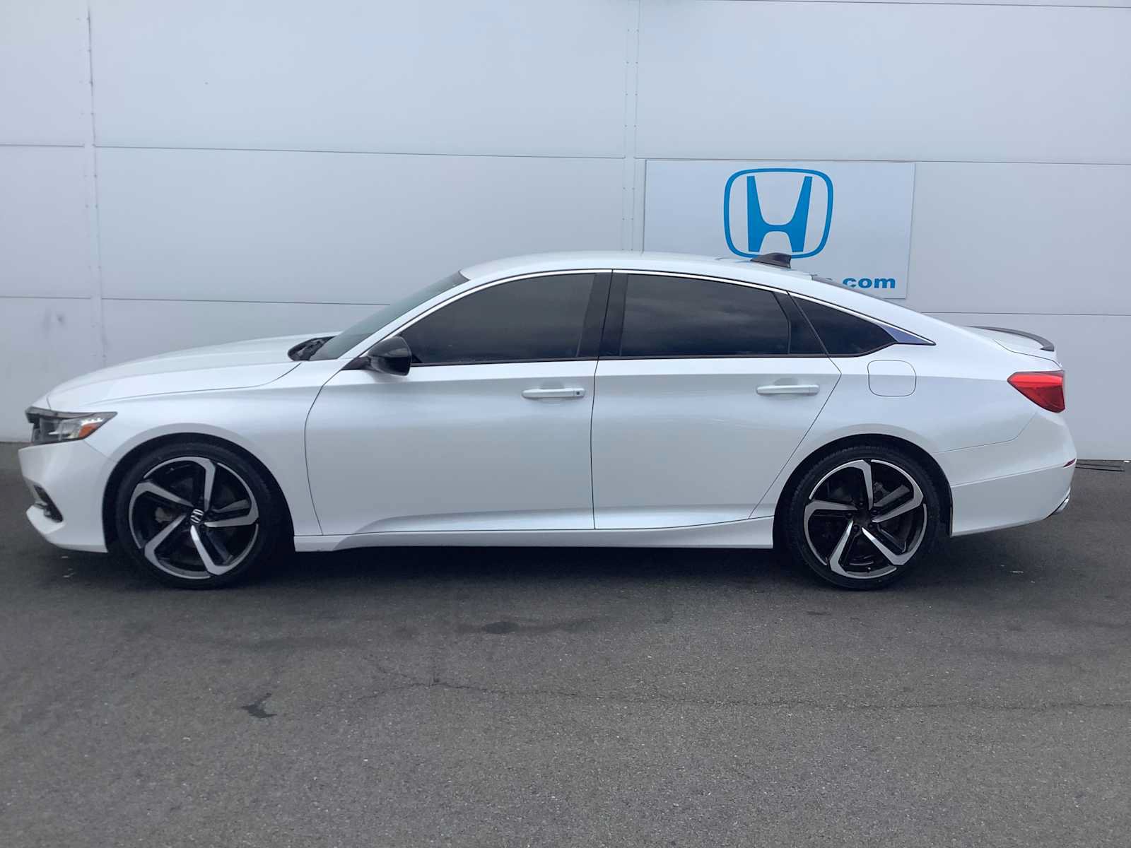Certified 2022 Honda Accord Sport image 2