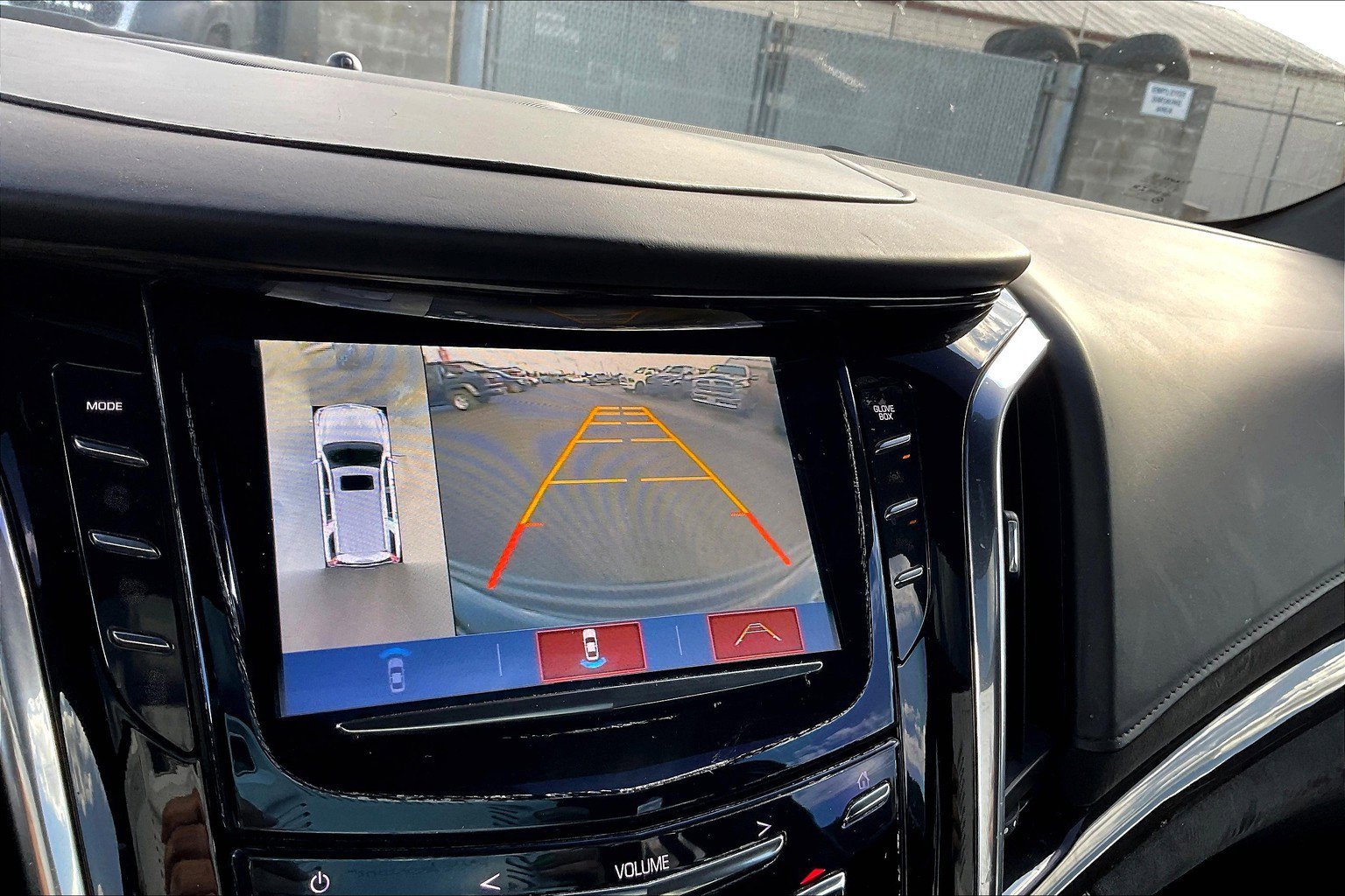 Used 2017 Cadillac Escalade Platinum image 19