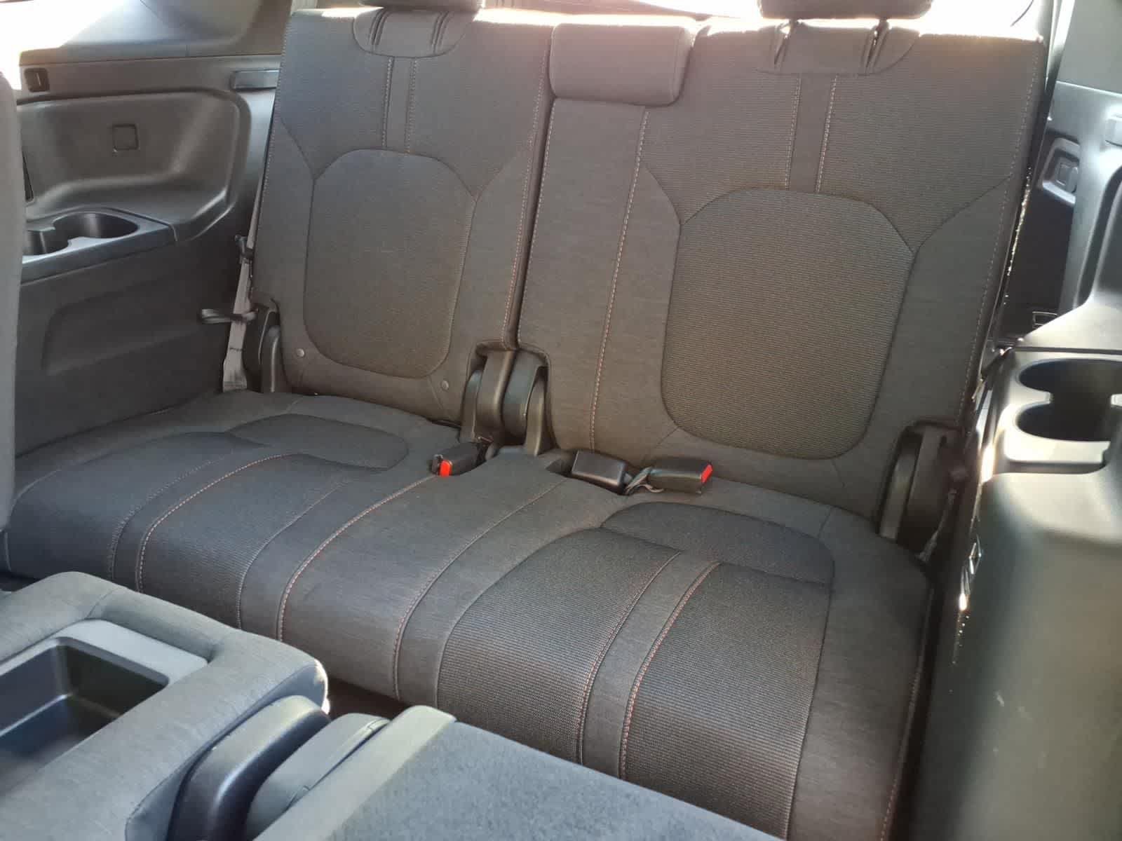 Used 2025 Honda Pilot Sport image 10