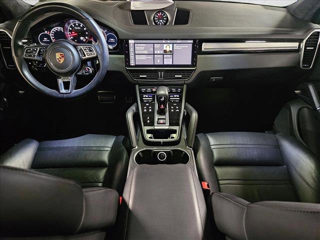 Used 2019 Porsche Cayenne Turbo image 19