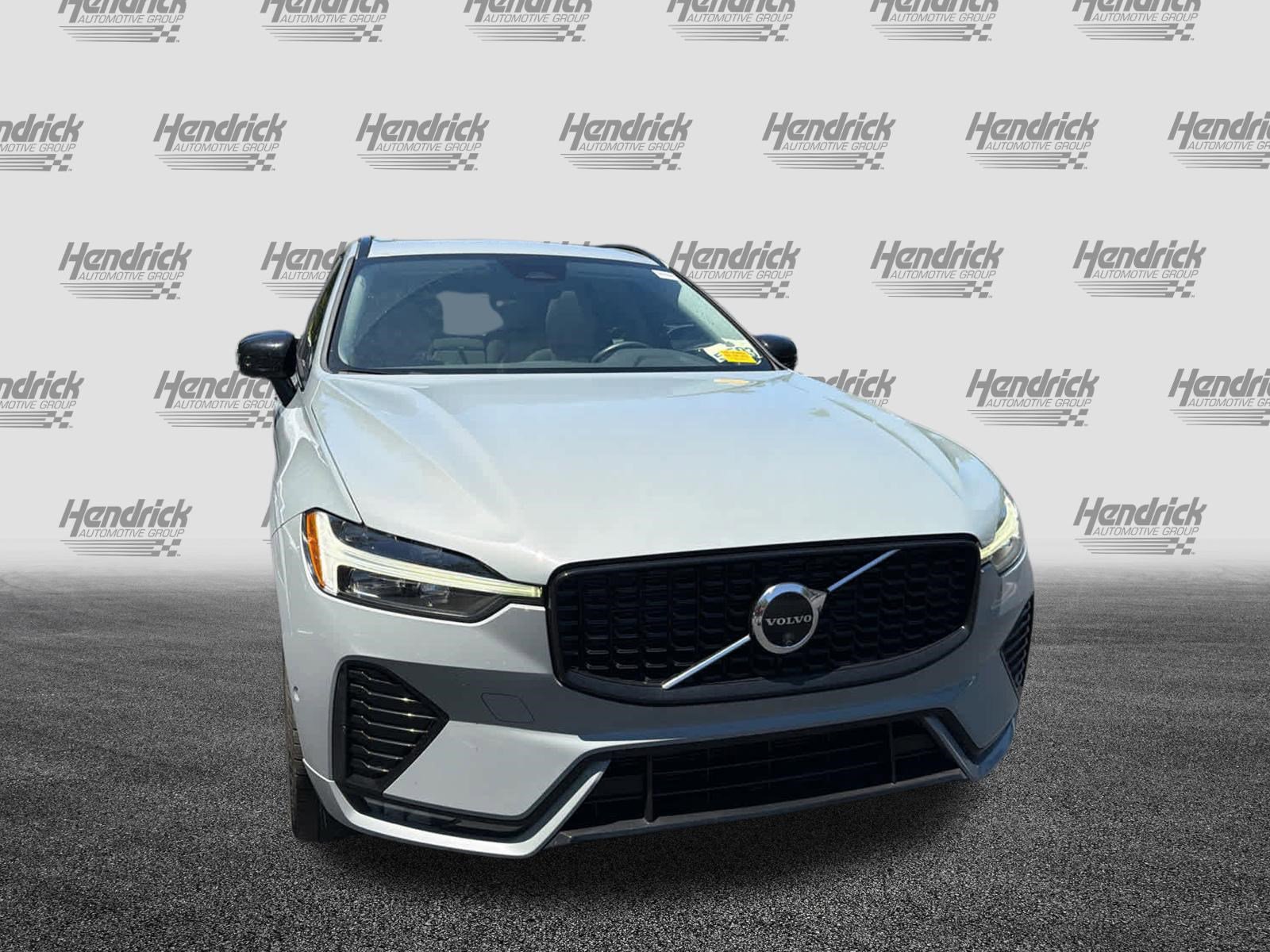 Used 2024 Volvo XC60 B5 Plus AWD/4WD image 5