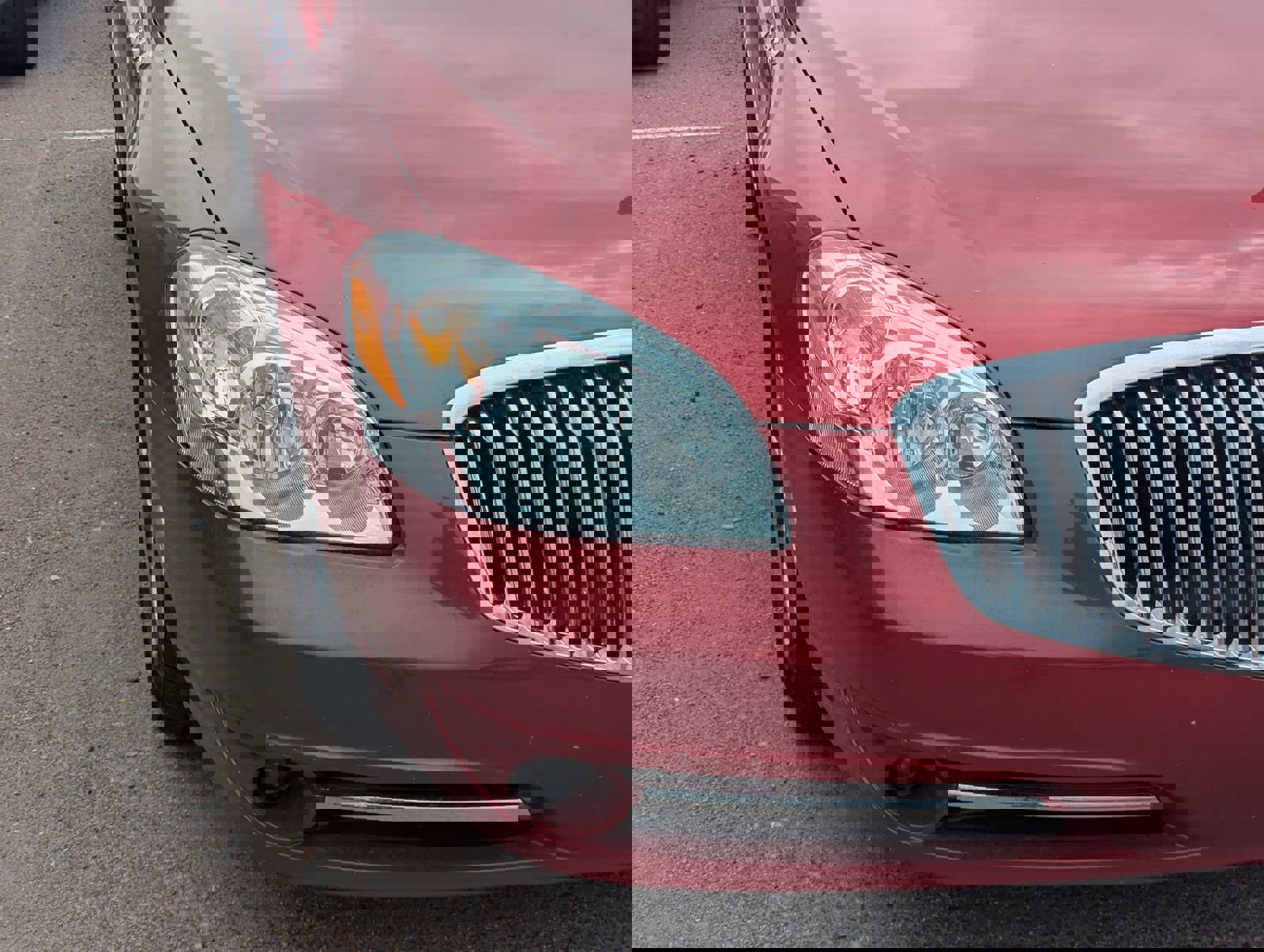 Used 2011 Buick Lucerne CXL w/ Driver Confidence Package image 4