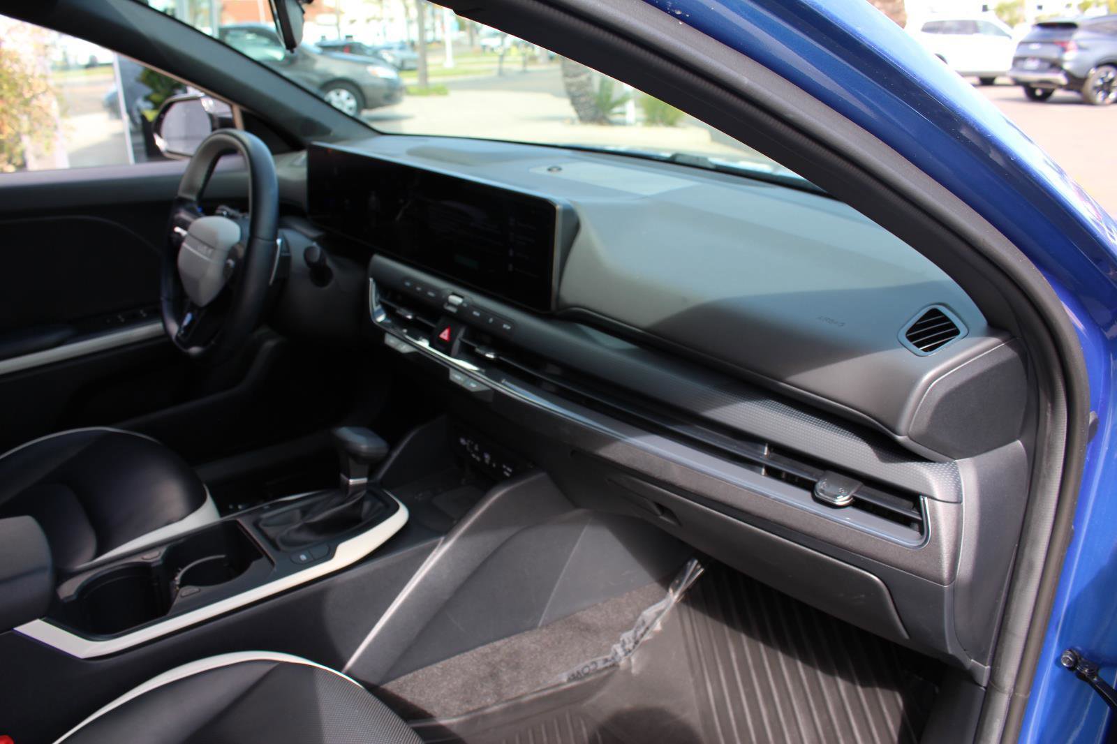 Certified 2025 Kia K4 GT-Line w/ GT-Line Premium Package image 14