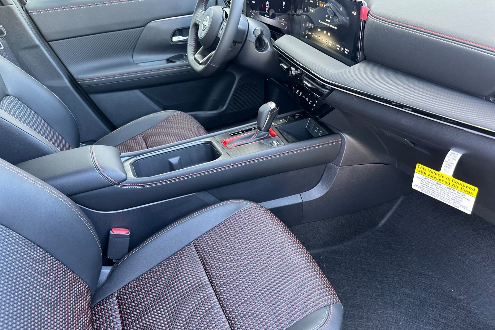 New 2025 Nissan Kicks SR image 13