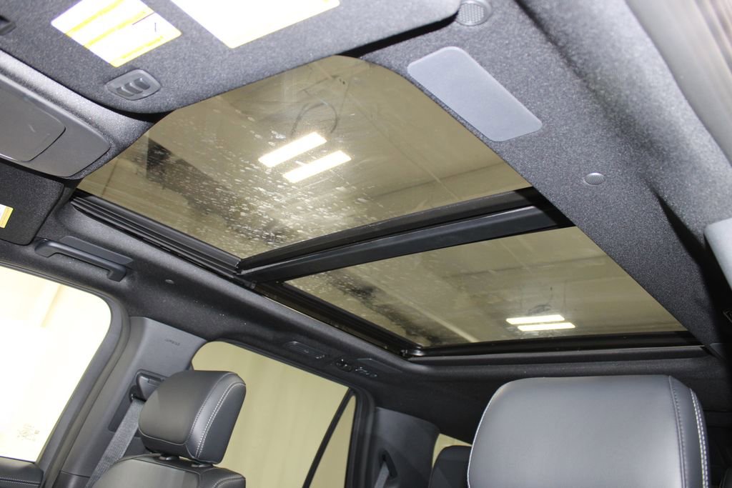 New 2025 Ford Expedition Platinum image 18