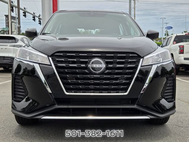 Certified 2025 Nissan Kicks Play S FWD image 2