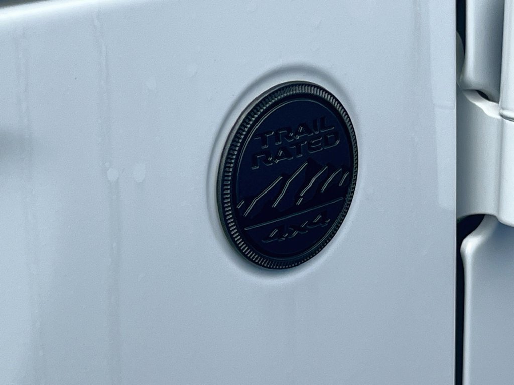 New 2026 Jeep Wrangler Unlimited Sahara AWD/4WD image 32
