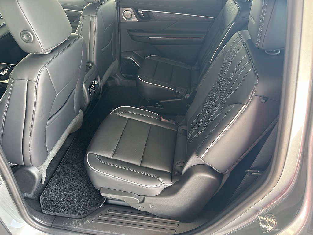 New 2026 Buick Enclave Avenir w/ Super Cruise Package FWD image 30
