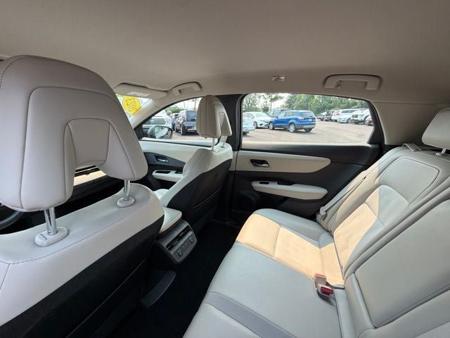 Used 2023 Nissan Ariya FWD image 27