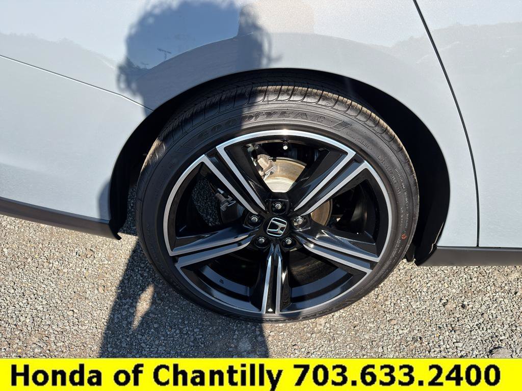 Used 2025 Honda Accord Sport image 31