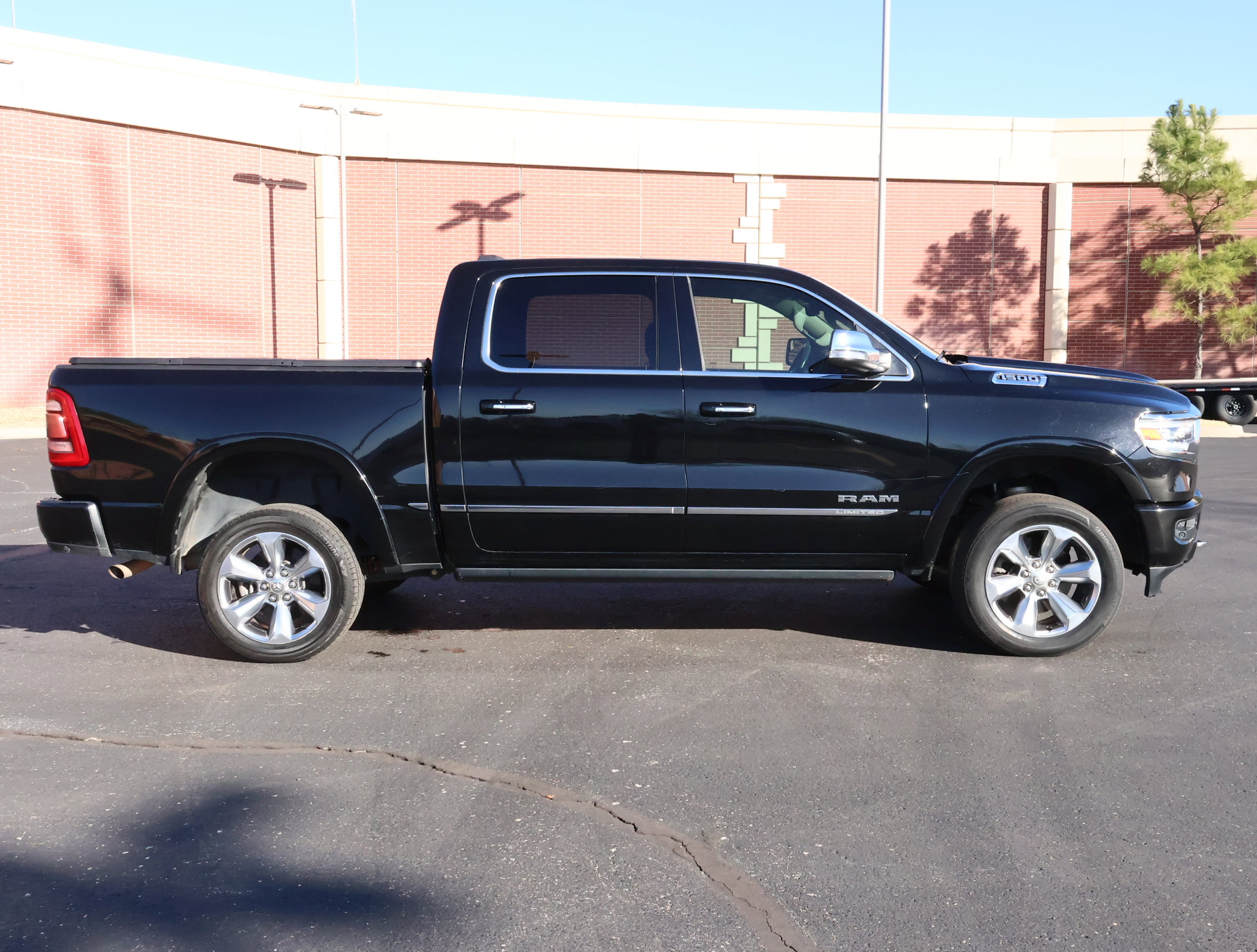 Used 2019 RAM 1500 Limited image 41