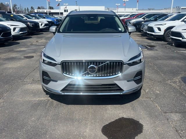 Used 2022 Volvo XC60 B5 Inscription w/ Climate Package image 2