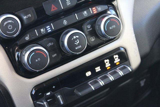 Used 2020 RAM 3500 Laramie image 26