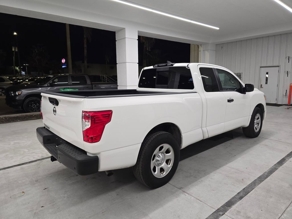 Used 2022 Nissan Titan S image 7