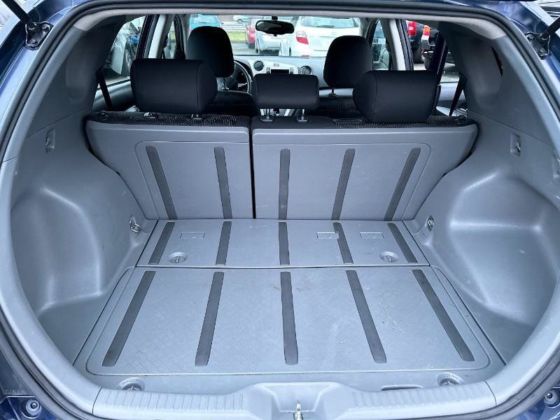 Used 2009 Pontiac Vibe w/ Preferred Package FWD image 9