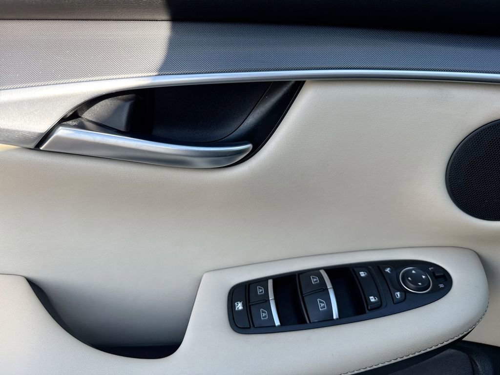 Used 2022 INFINITI QX50 Luxe w/ Cargo Package image 15