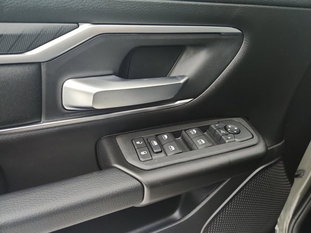 New 2026 RAM 1500 4x4 Crew Cab image 20