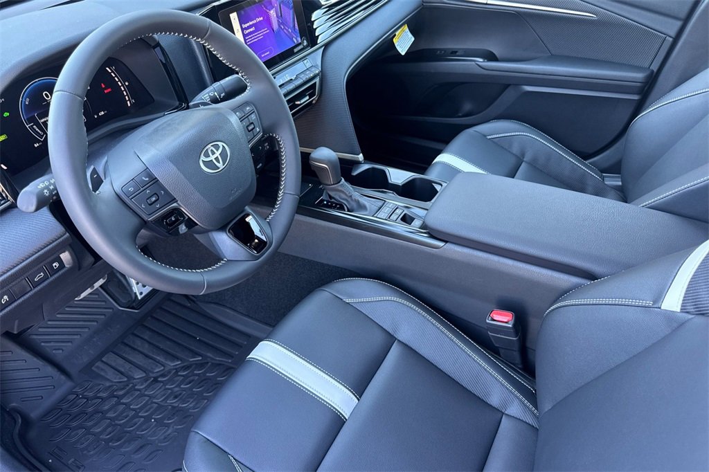 New 2026 Toyota Camry SE image 10