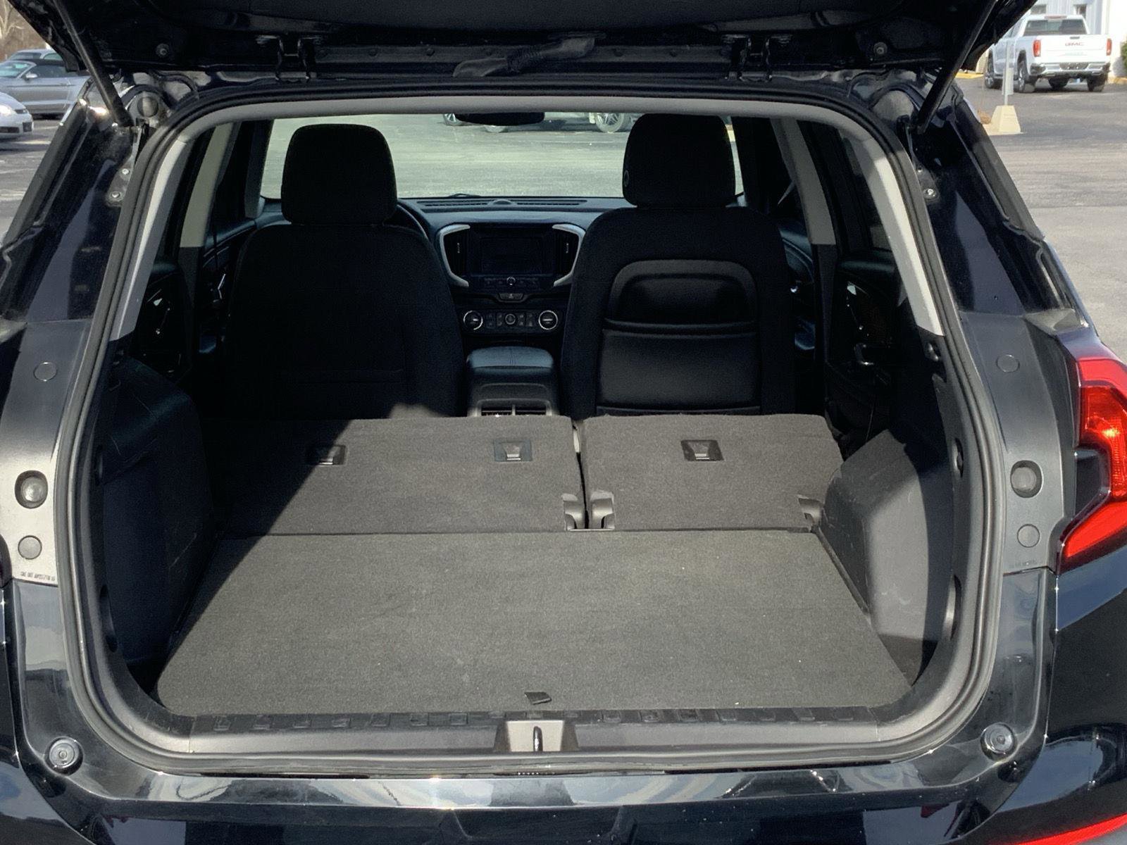 Used 2018 GMC Terrain SLE w/ Driver Convenience Package image 12