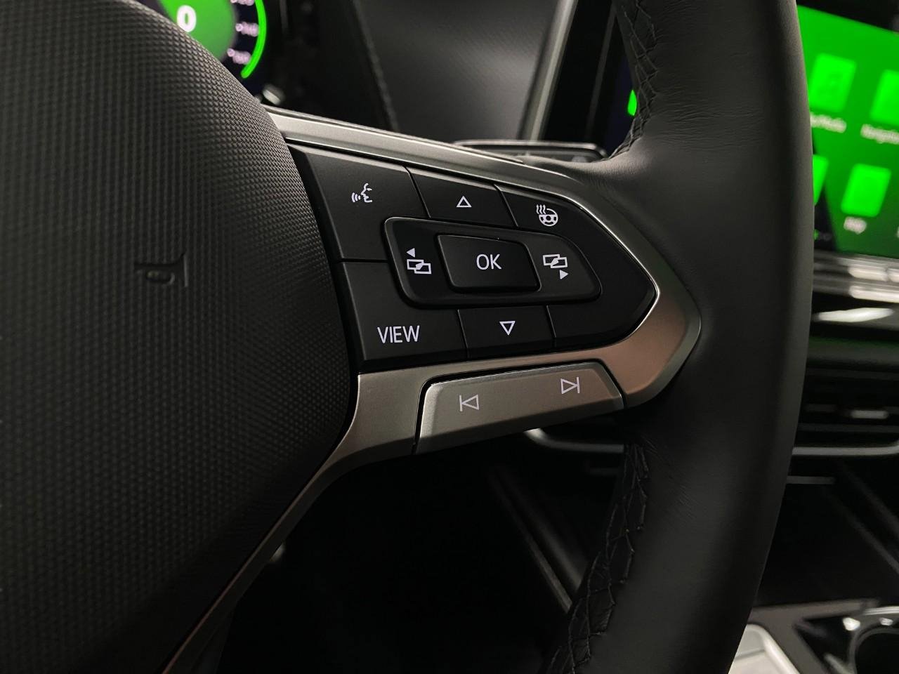 New 2026 Volkswagen Atlas Cross Sport SEL Premium R-Line image 18