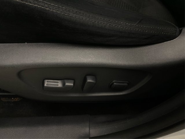 Used 2015 Nissan Rogue SV w/ SV Moonroof Package AWD/4WD image 25