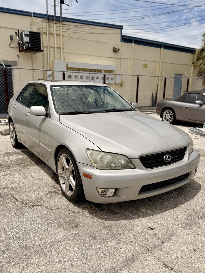 Used 2003 Lexus IS 300 w/ Power & Leather Pkg RWD image 5