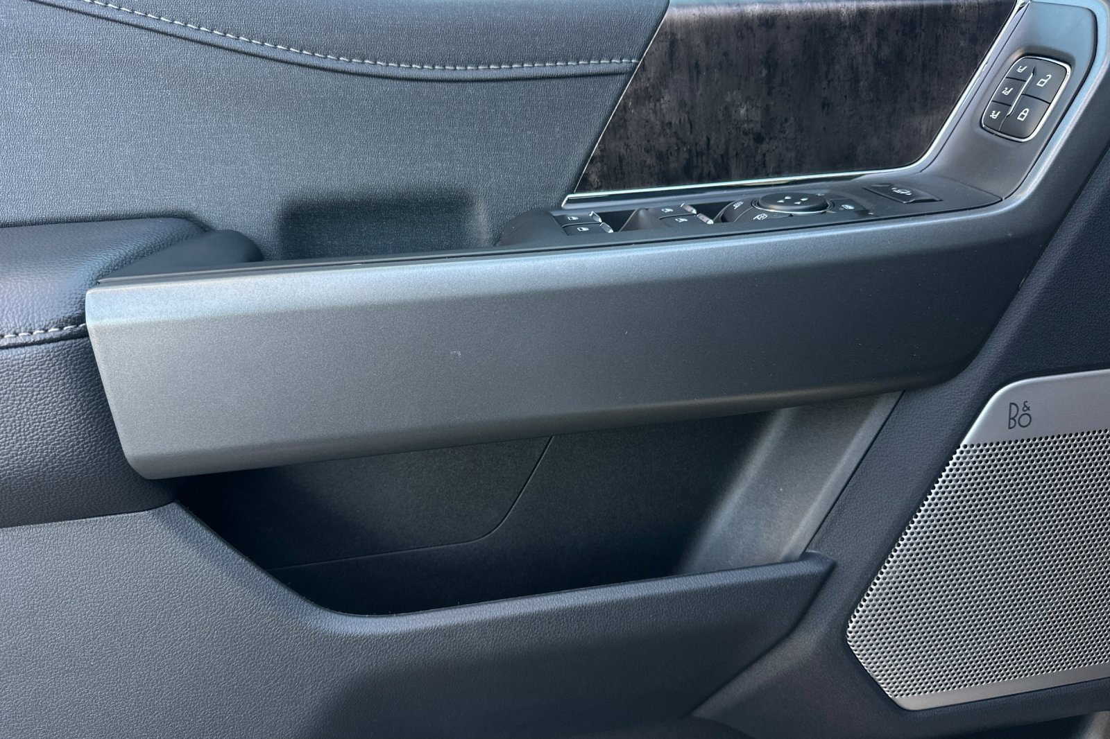 New 2026 Ford F250 Lariat w/ Lariat Premium Package image 10