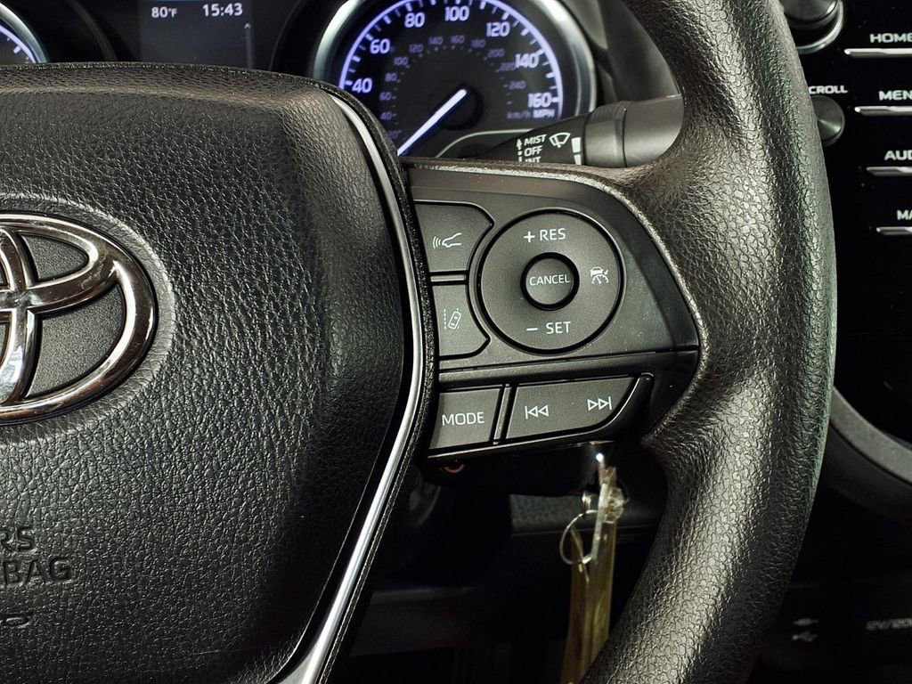 Used 2019 Toyota Camry LE FWD image 19