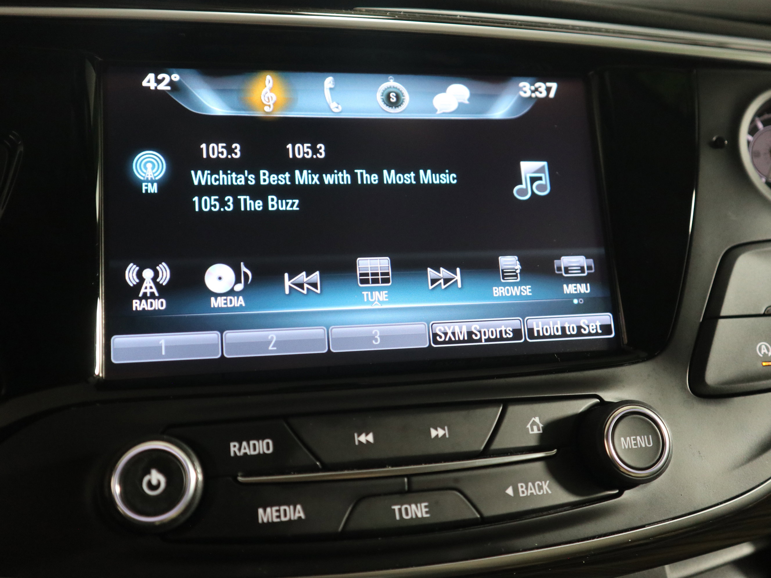 Used 2020 Buick Envision Essence image 31