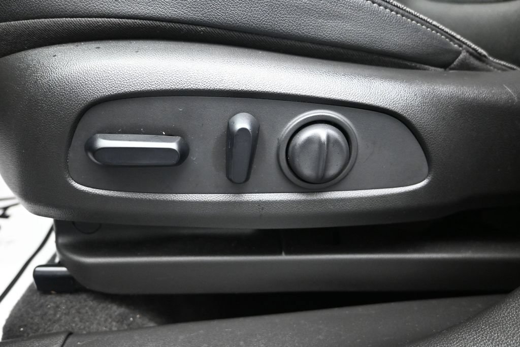 Used 2020 Buick Encore GX Select FWD image 11