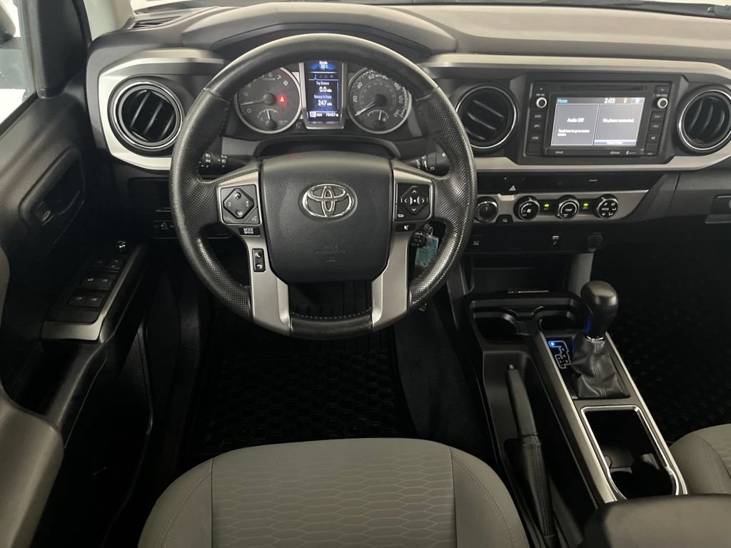 Used 2016 Toyota Tacoma SR5 AWD/4WD image 30