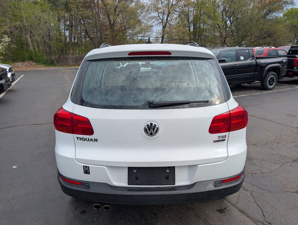 Used 2017 Volkswagen Tiguan S AWD/4WD image 6